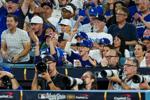 en-jays-dodgers-celebs Charlize crowd.jpg