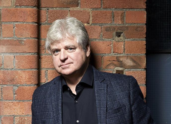 Linwood Barclay - Photo by Ellis ParrinderCROPPED.jpg