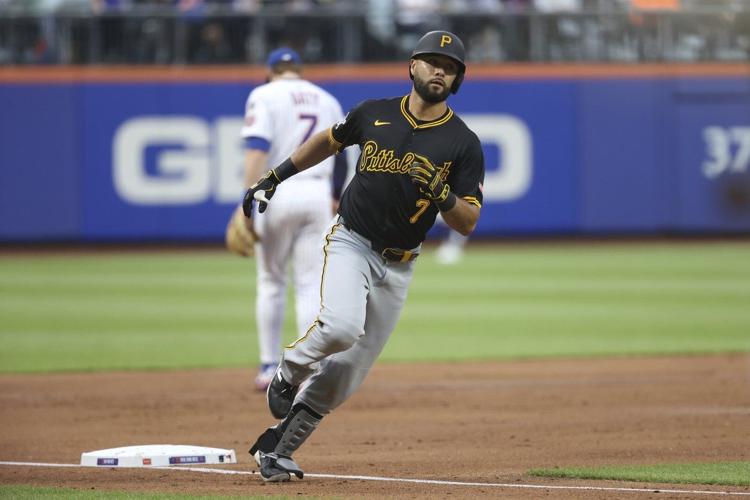 Family ties: Kiner-Falefa homers after meeting his 2nd cousin for the 1st time, Ralph Kiner's son