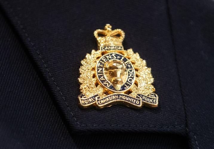 RCMP-badge.JPG