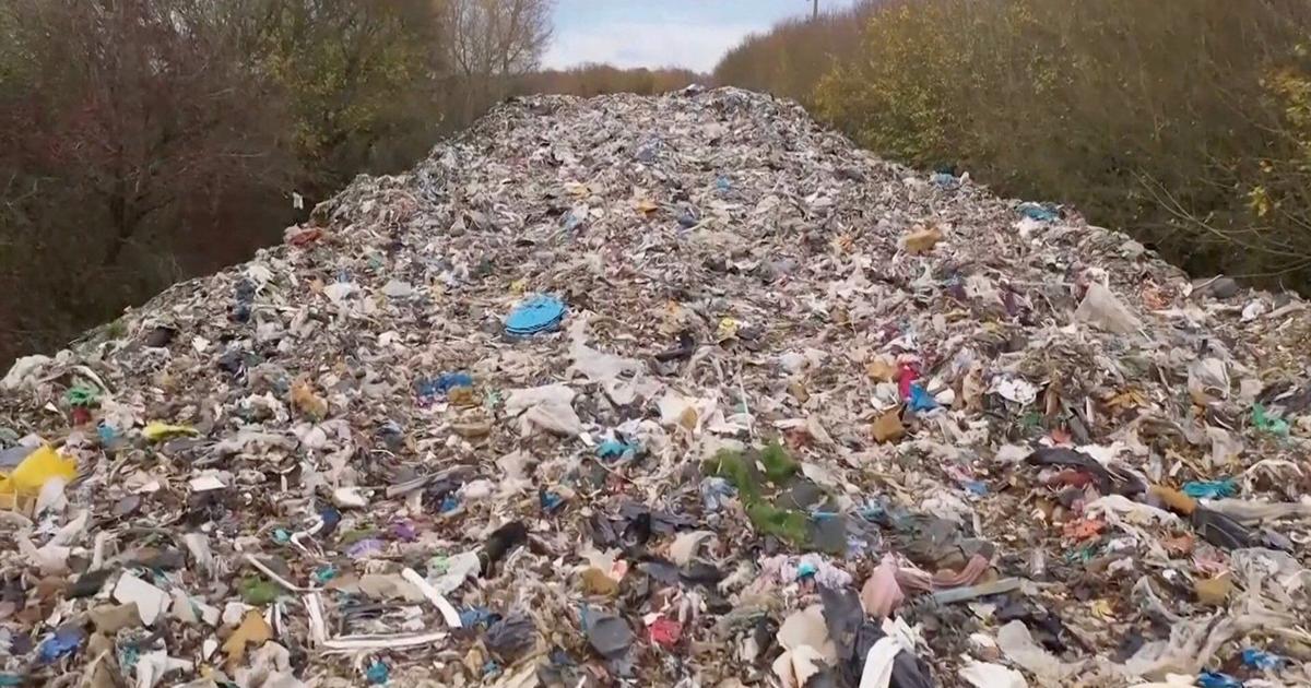 Illegal Dumpers Pile Hundreds of Tonnes of Trash in Field Beside Oxford River, Visible From Space