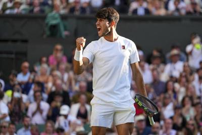 Carlos Alcaraz makes quick work of Cam Norrie at Wimbledon to reach semifinals
