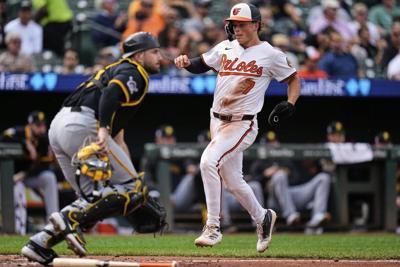 Dylan Beavers drives in go-ahead run for second straight day, Orioles beat Pirates 3-2
