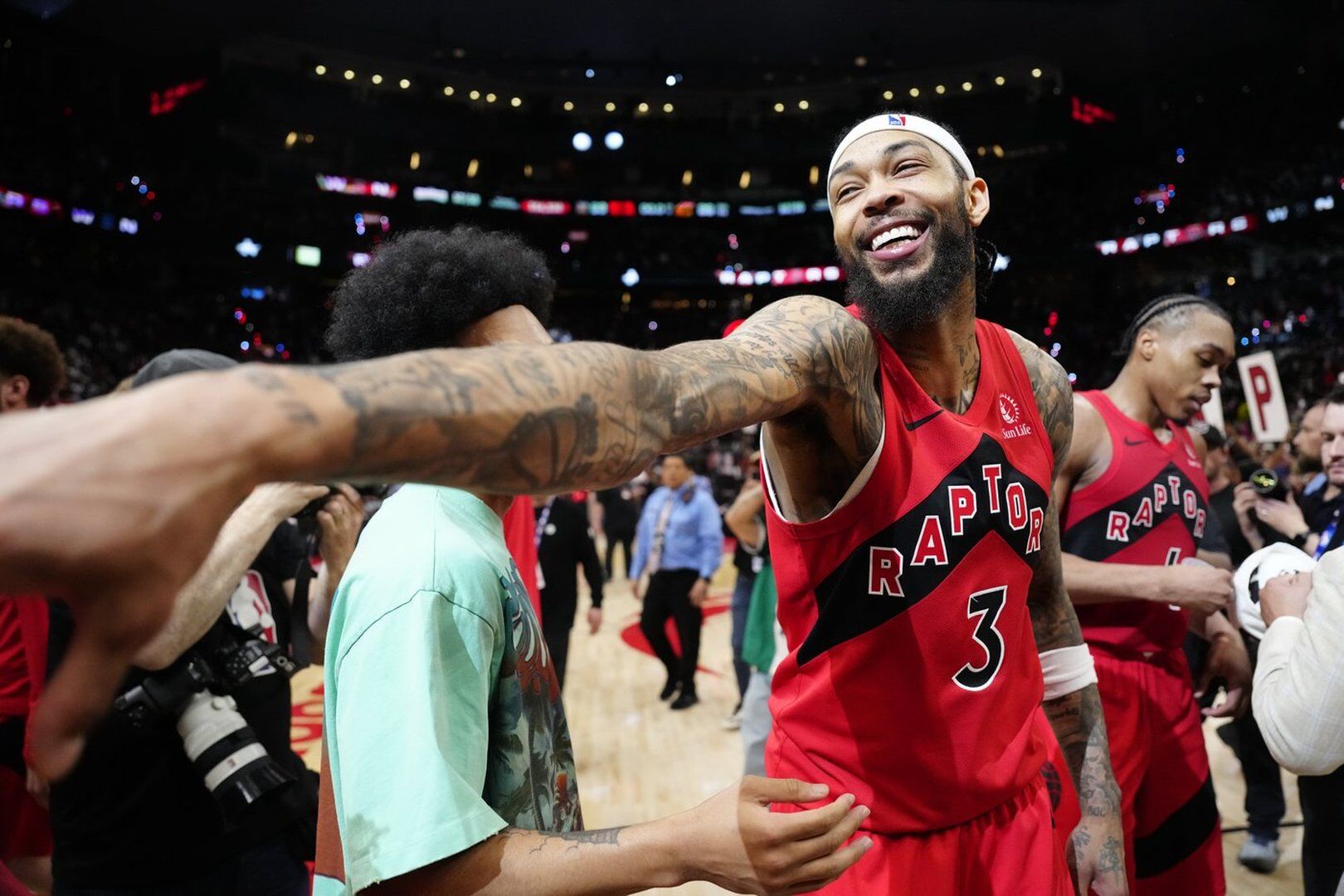 Brandon Ingram exits Raptors playoff game early with right heel ...