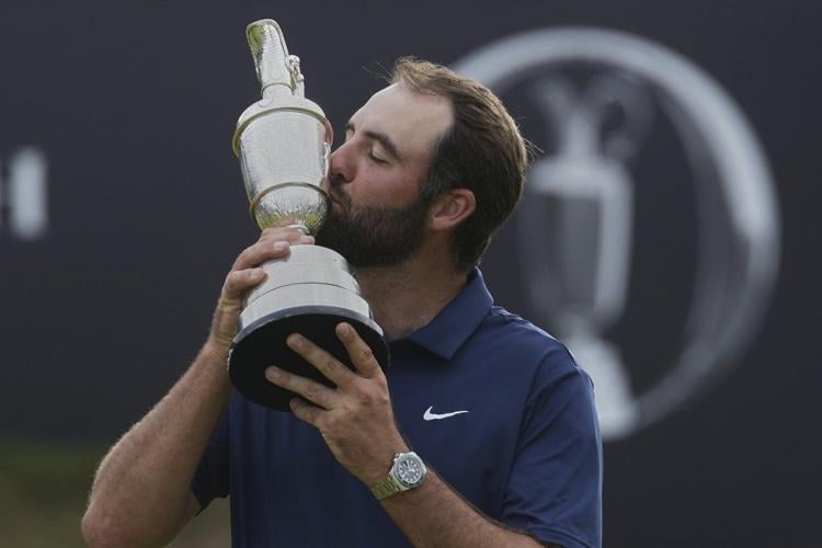 Scottie Scheffler is dominating golf like Tiger Woods once did. Here's what his rivals are saying