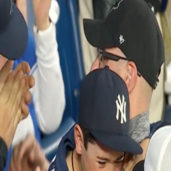 Yankees' Aaron Judge, boy who got his home run ball have emotional