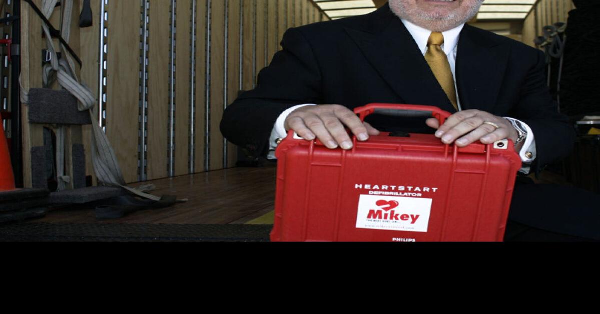 Let’s make defibrillators mandatory in public places