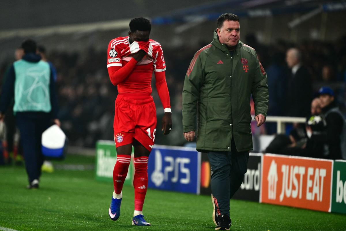 Canada's Alphonso Davies injures hamstring ahead of World Cup