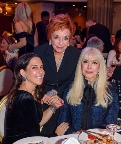 Stephen Harper fundraises for family therapy in Israel