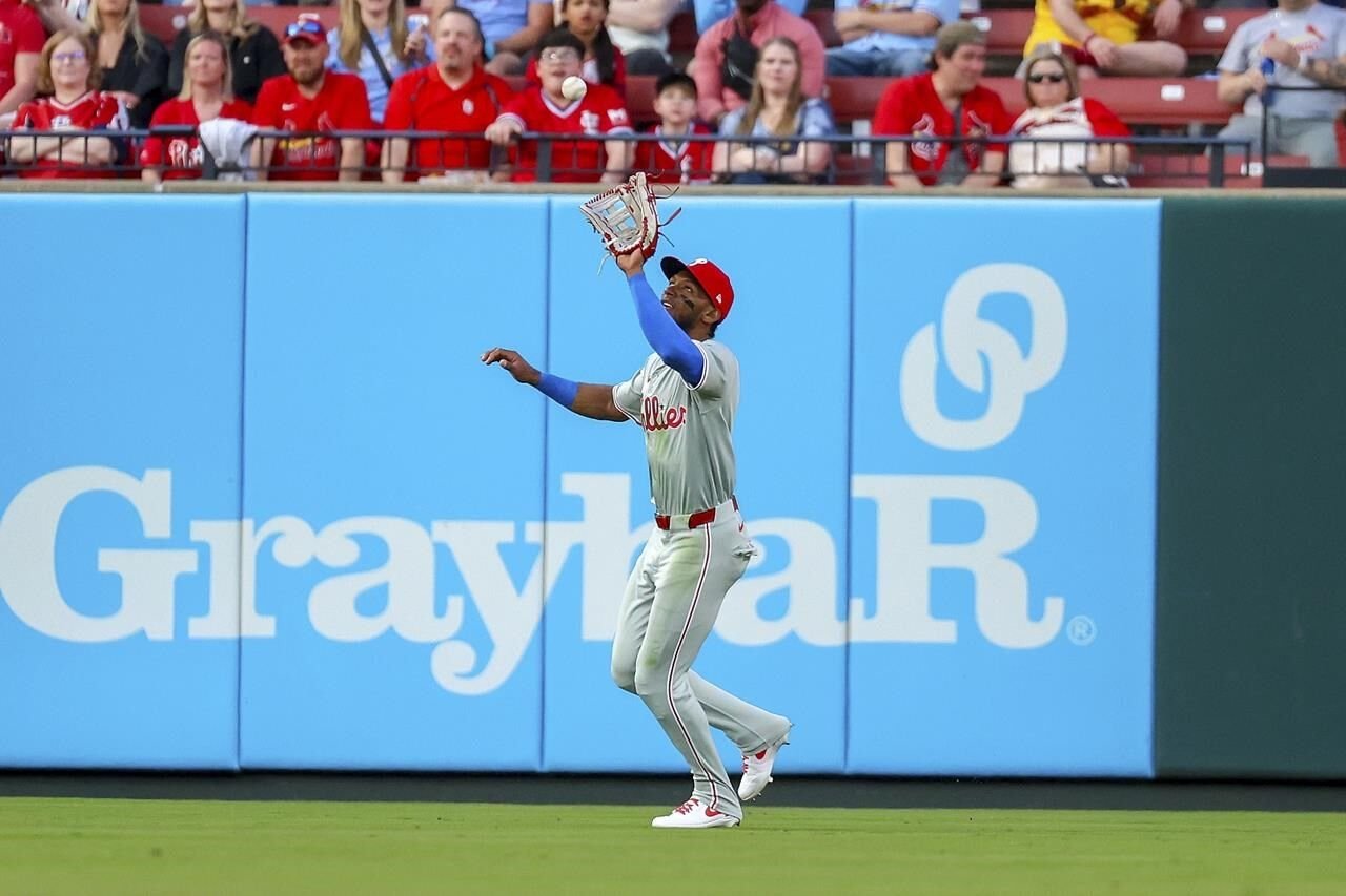 Bohm's RBI Double In 10th Inning Helps Phillies Edge Cardinals 5-3