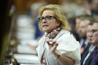 Lena Diab immigration keung.JPG