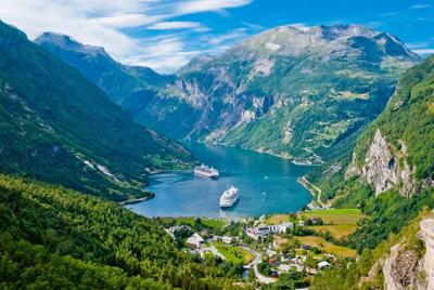 feature_cruise_travel_expert_tips_2023