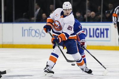 Wild trade for Tarasenko, Isles sign Romanov to 8-year deal on eve of NHL free agency