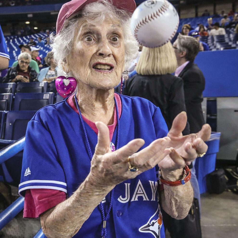 Iowa Cubs Owner Surprises Workers With 'Life-Changing Gesture' After Sale -  The New York Times