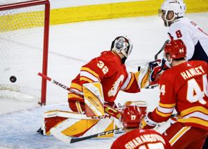 Ovechkin scores twice, Capitals douse Flames 5-2