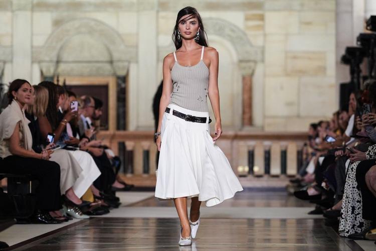 Tory Burch takes her latest collection to the bank for New York Fashion Week show