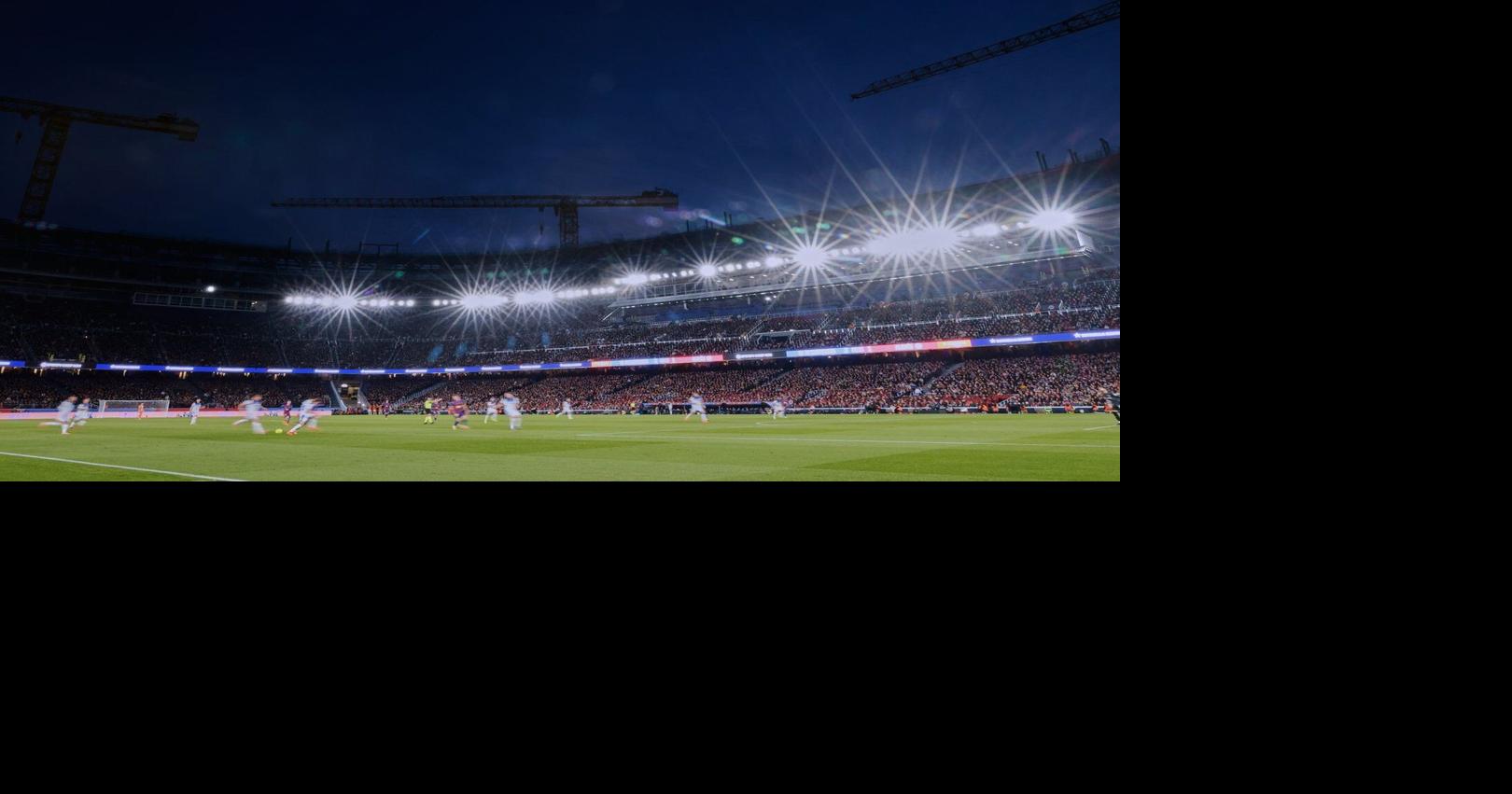 Thousands of Barcelona ticket holders have trouble entering new Camp Nou