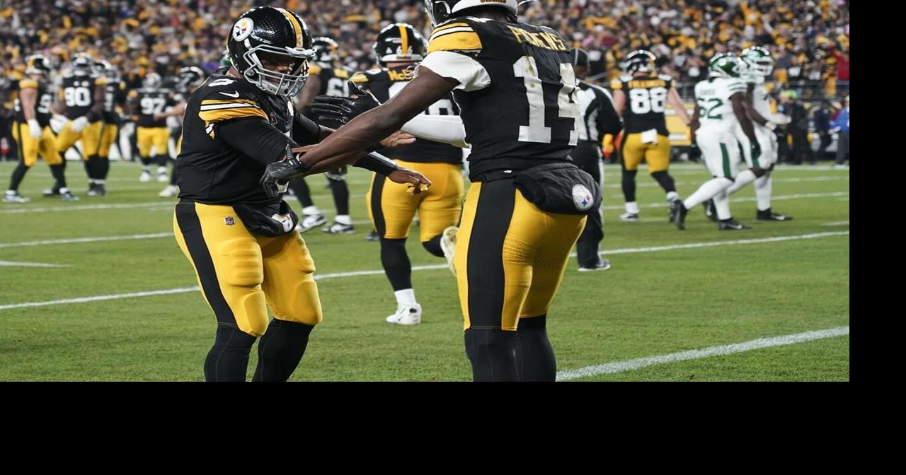 Russell Wilson throws for 2 TDs, runs for another TD in Pittsburgh debut as Steelers rout Jets 37-15