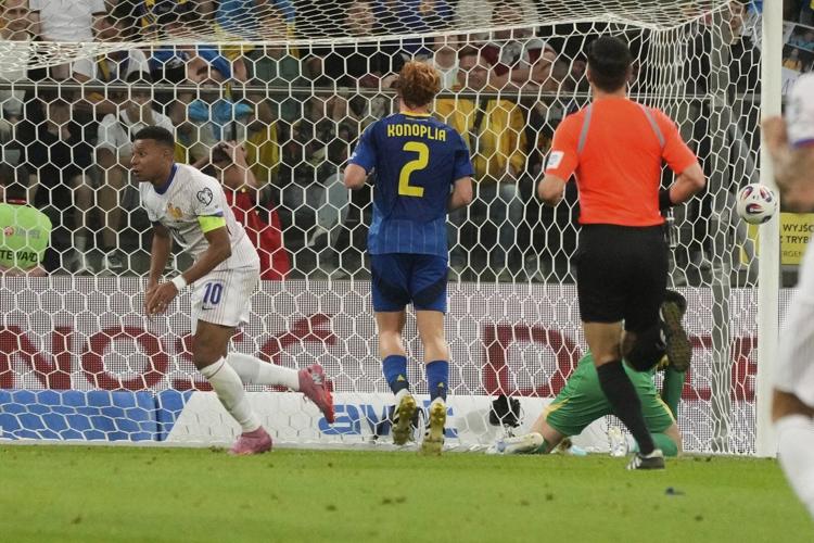 Mbappé's France beats Ukraine to start World Cup qualifying