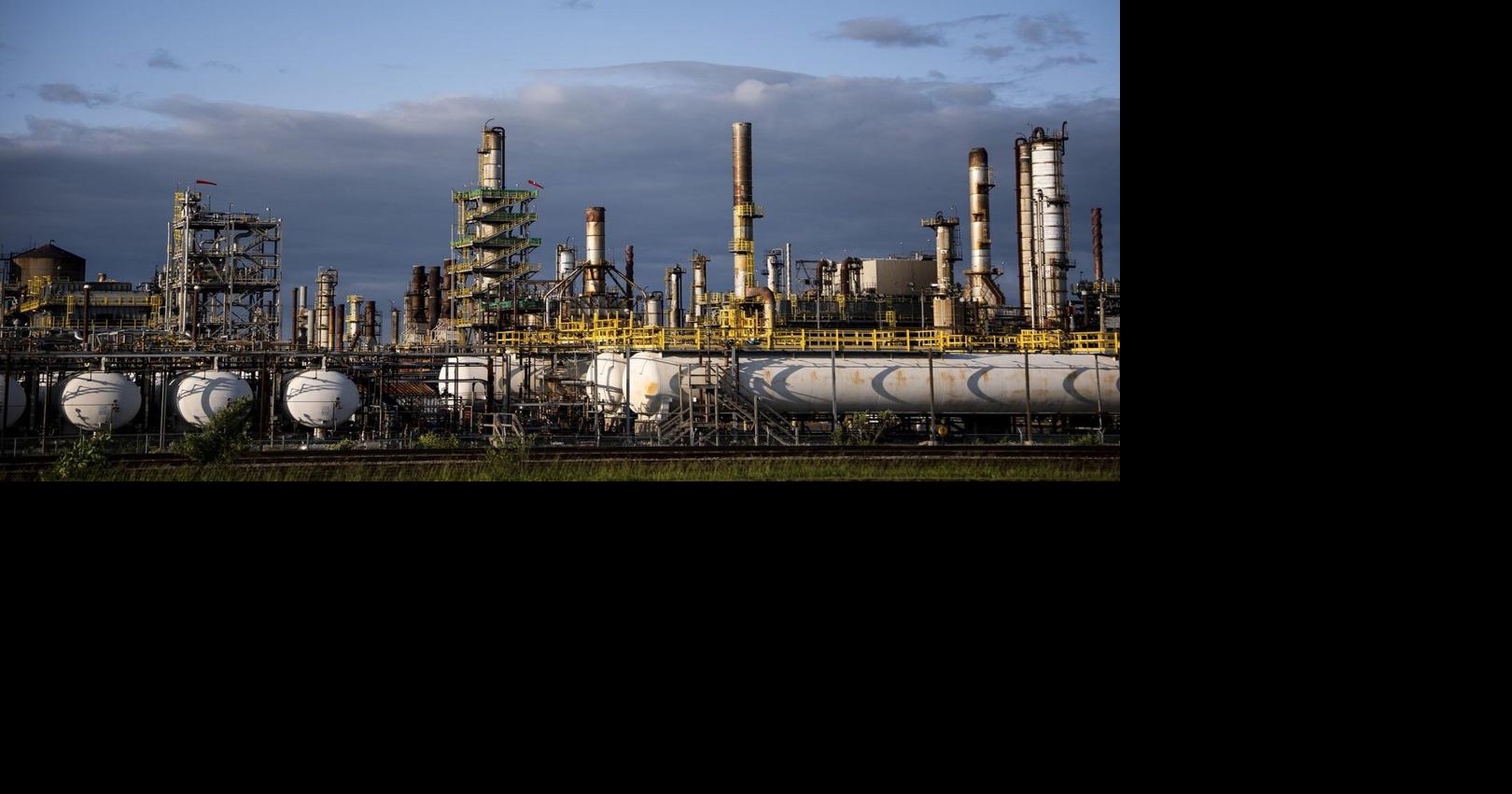 Statistics Canada reports manufacturing sales up 4.2 per cent in April at .1B