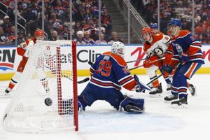 Kapanen scores late to lift Oilers to 4-3 win over Ducks in playoff opener