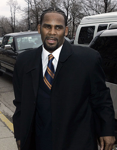 After six years, R. Kelly child pornography case goes to trial