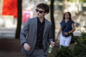 A dental hygienist told court how she trusted the 'Crypto King' with her savings. Then he went 'cold turkey'
