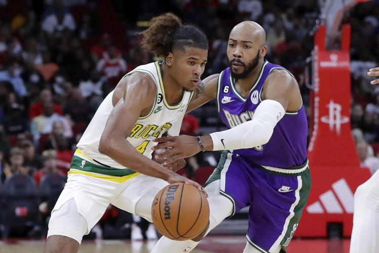Jalen Green scores 30 points, Rockets beat Bucks 97-92