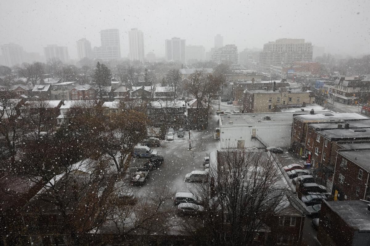 Severe Winter Storm To Hit Toronto, Could Snarl Holiday Travel Plans