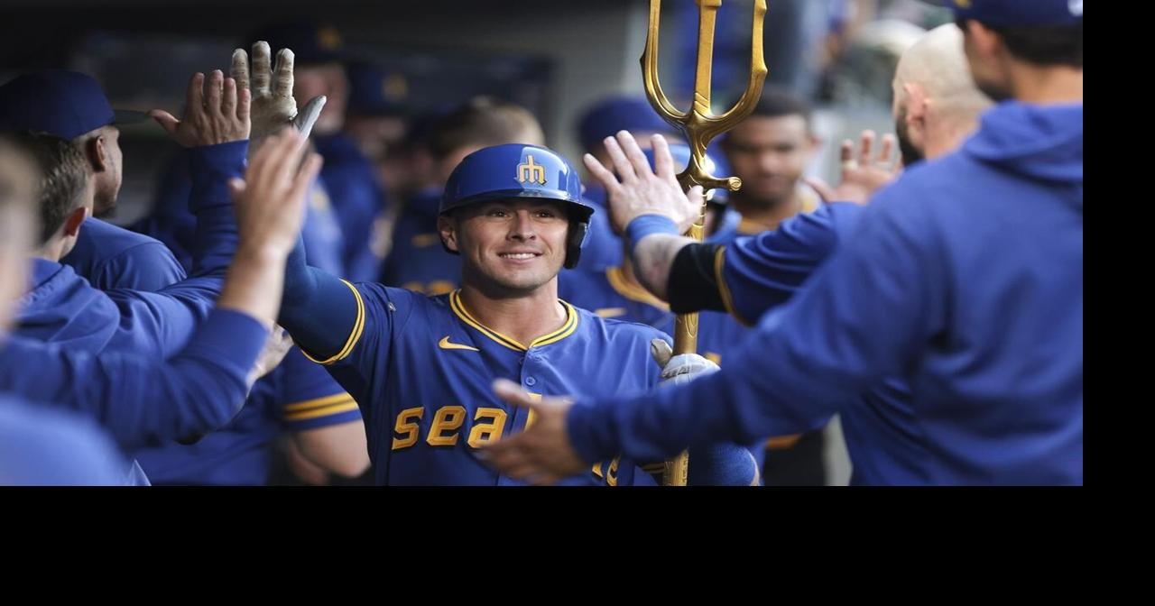 Dylan Moore sets career high with 5 RBIs to help Mariners topple Athletics 8-1