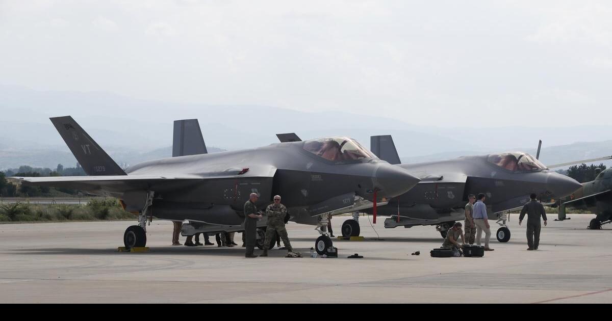 Trudeau government does about-face with $19-billion deal to buy F-35 fighter jets - Toronto Star