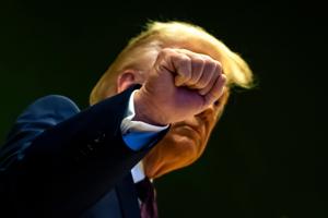 Trump sues JPMorgan, Dimon for $5 billion over alleged 'debanking'