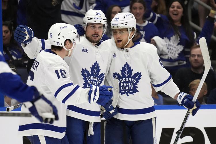 Maple Leafs highlight Saturday NHL odds as favourites to win