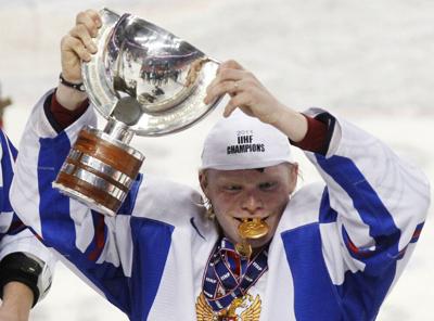 Unruly Russian hockey team kicked off NY flight - The San Diego  Union-Tribune