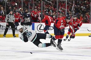 Alex Ovechkin scores his 886th goal to seal the Capitals' 4-2 win over the Kraken