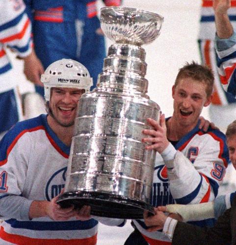 Docuseries on Edmonton Oilers dynasty gets assist from Ryan Reynolds' production house