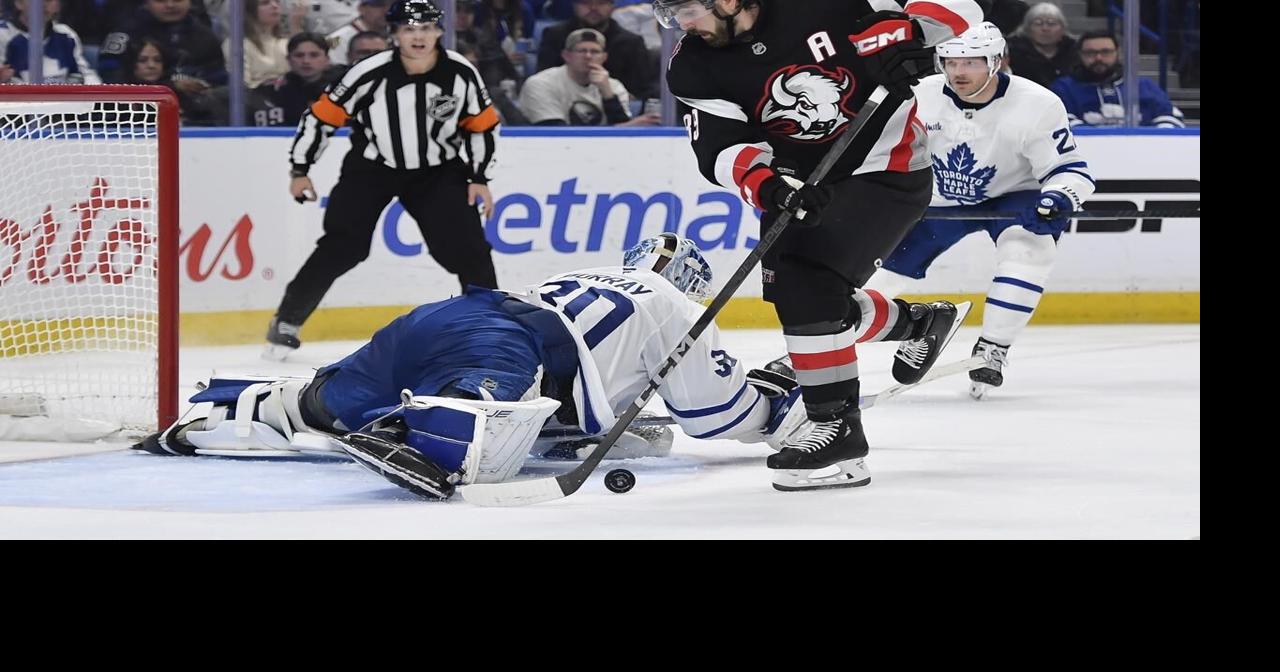Murray stops 25 shots, Leafs hand Sabres 12th straight loss