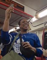 Viral video shows fans serenading Maple Leafs anthem singer with 'O Canada' on Toronto's subway