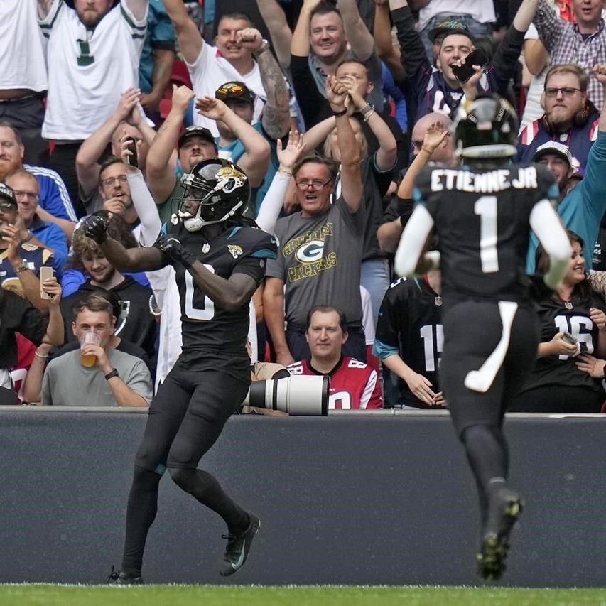 Lawrence, Ridley and defense help Jaguars beat Falcons 23-7 in London