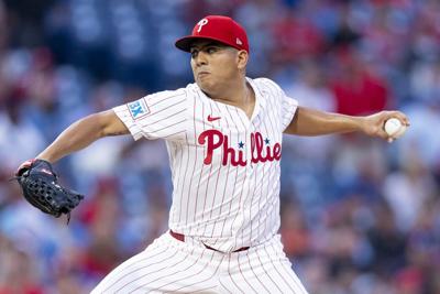 Schwarber hits 50th homer and Suárez strikes out 12 as Phillies extend lead over Mets with 9-3 win