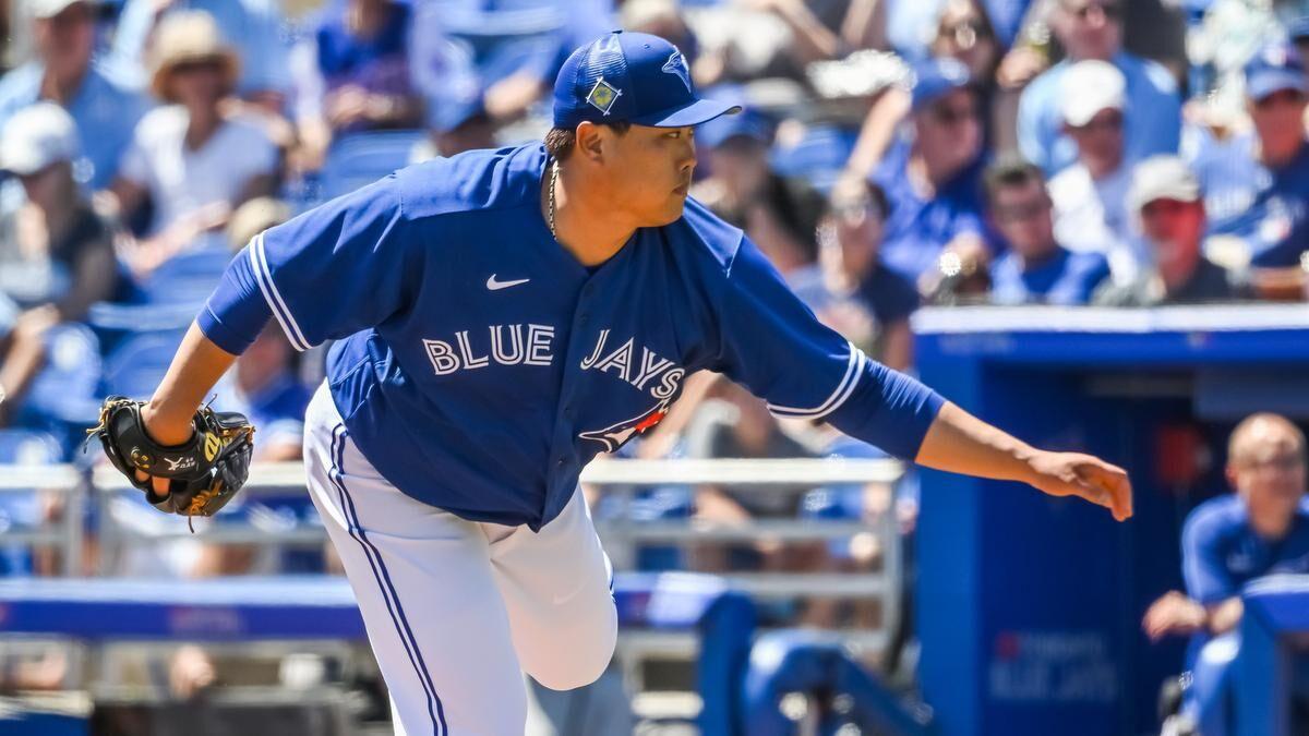 Ryu Hyun-jin departs for Florida to begin spring training