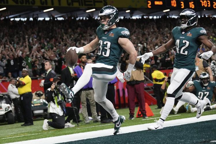 Eagles deny the Chiefs a Super Bowl three-peat with dominant defense in a  40-22 rout
