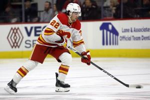 Calgary Flames sign forward Jakob Pelletier to one-year contract