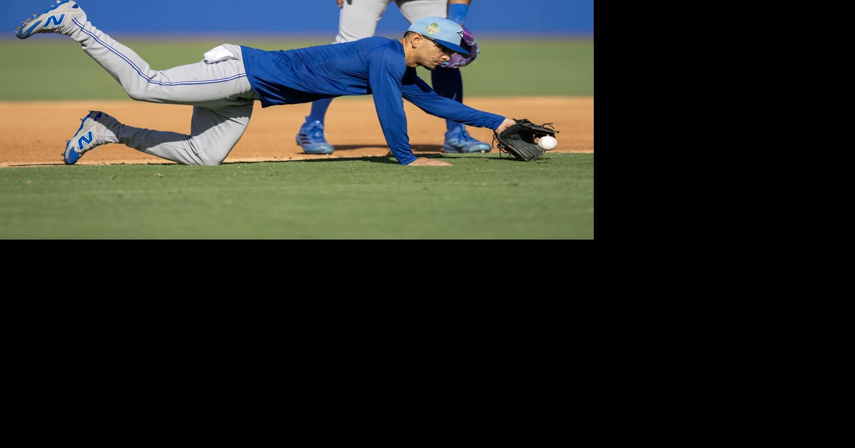 Blue Jays expect Gimenez to stand tall with move to shortstop