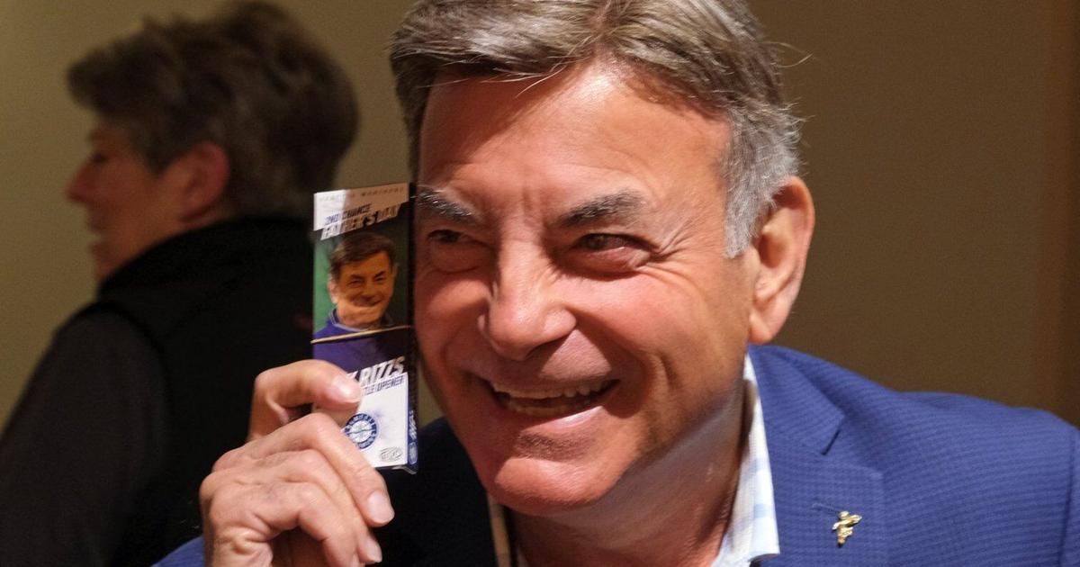 Mariners broadcaster Rick Rizzs reflects on his career as he embarks on ...