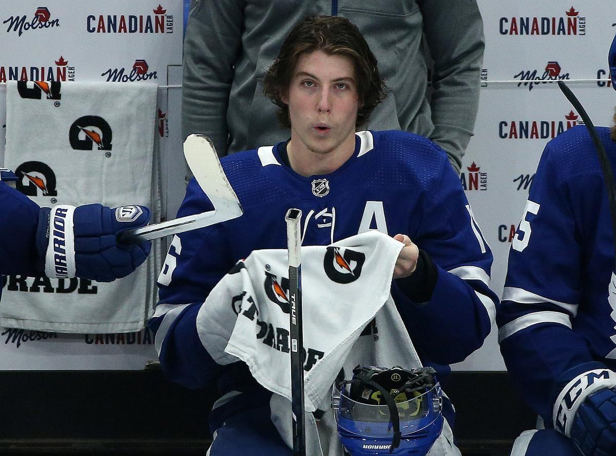 Toronto Maple Leafs sign Mitch Marner to entry-level contract