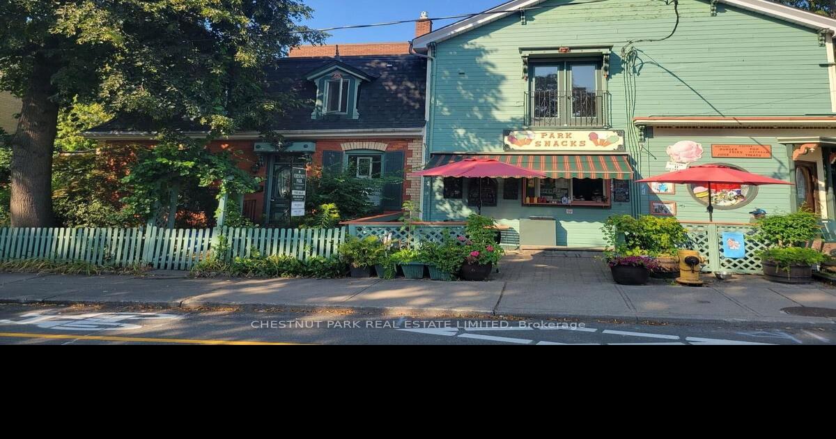 Toronto Cabbagetown home for sale comes with cafe
