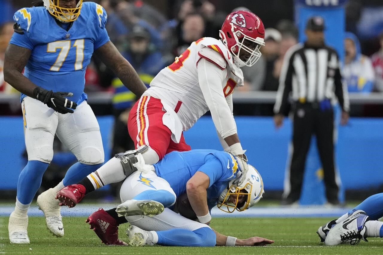 Chiefs Chris Jones picks up 1.25 million bonus with sack against