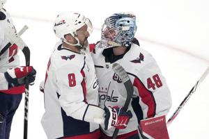 NHL roundup: Ovechkin moves closer to Gretzky's record as Capitals beat Sharks 5-1
