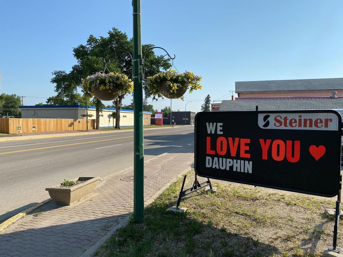 Dauphin has first mayoral race in 12 years, along with 17